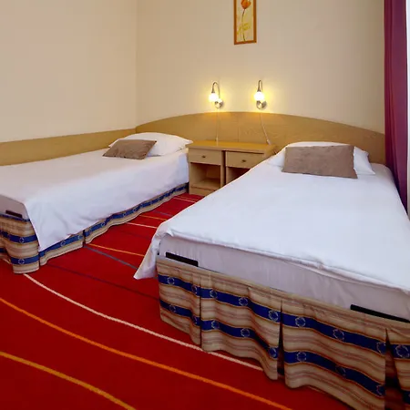 Aramis Hotel *