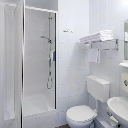 Otel Aramis *