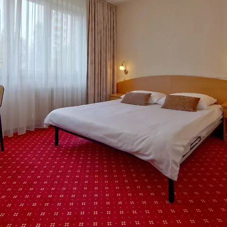 Aramis * Βαρσοβία