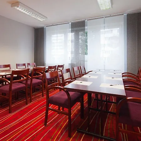 Otel Aramis *