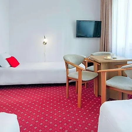 Otel Aramis *